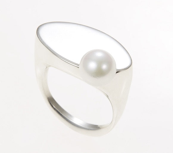 ARCH PEARL SIGNET RING