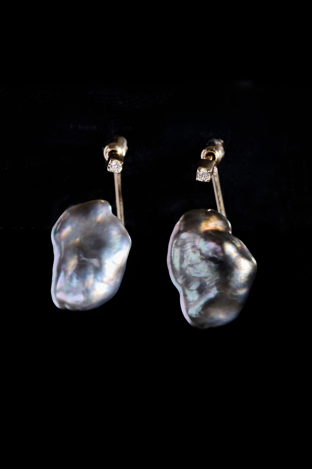 KESHI PEARL 10KYG STUD PIERCED EARRINGS / BLACK