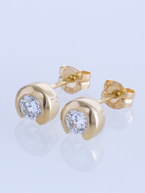 Boucles d'oreilles percées en or jaune 18 carats (0,17 carat)