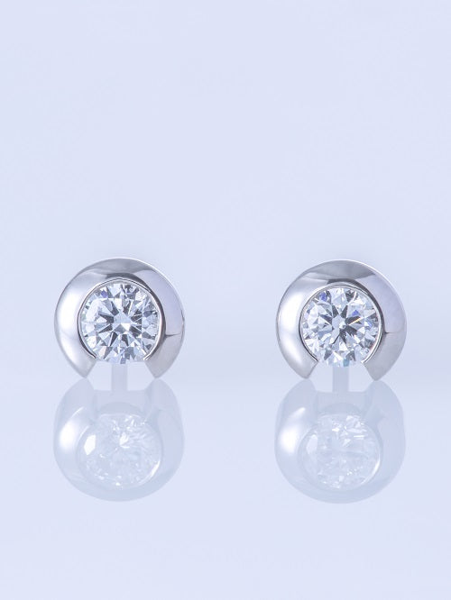 Boucles d'oreilles percées en or jaune 18 carats (0,17 carat)