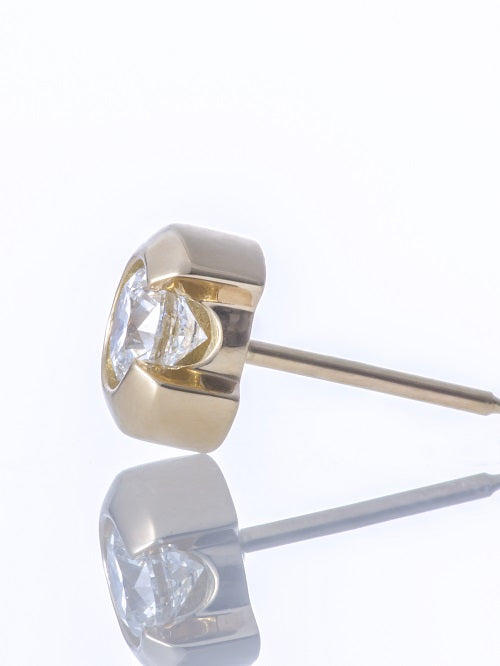 Boucles d'oreilles percées en or jaune 18 carats (0,23 carat)