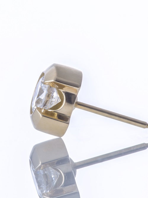 ベゼル K18YG 0.3CT ピアス