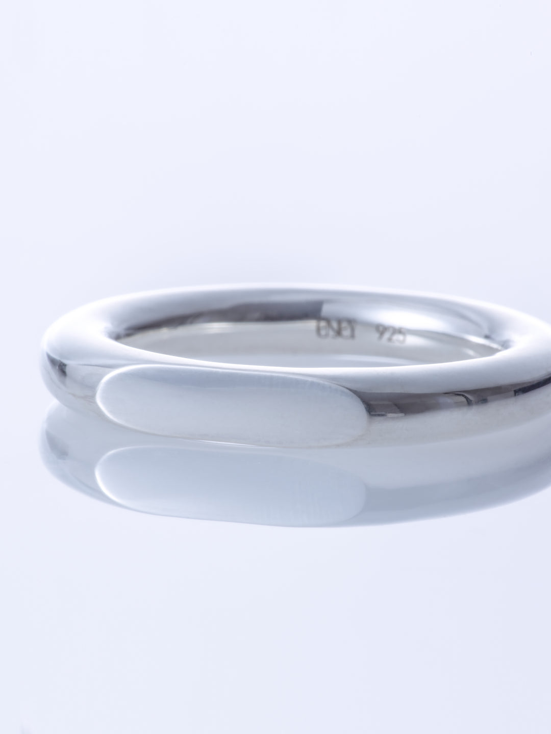SURFACE MIRROR RING