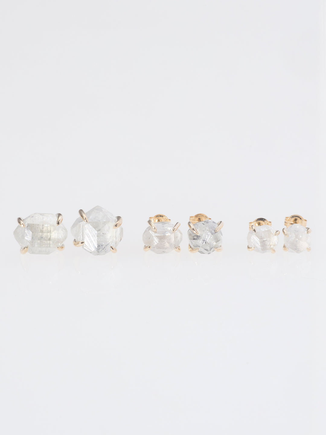 GENSEKI 1CT 10KYG PIERCED EARRINGS
