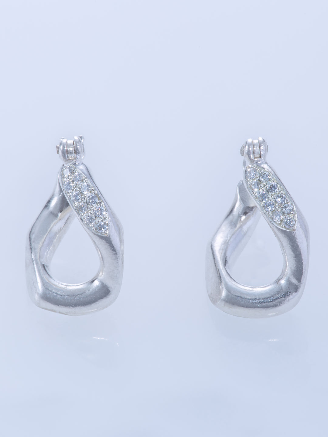 BOUCLES D'OREILLES PERCÉES KIHEI MELEE DIAMOND