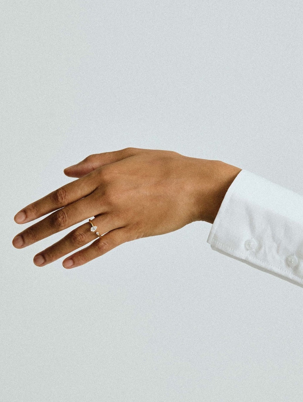 TWO K18YG PEAR/MELEE RING