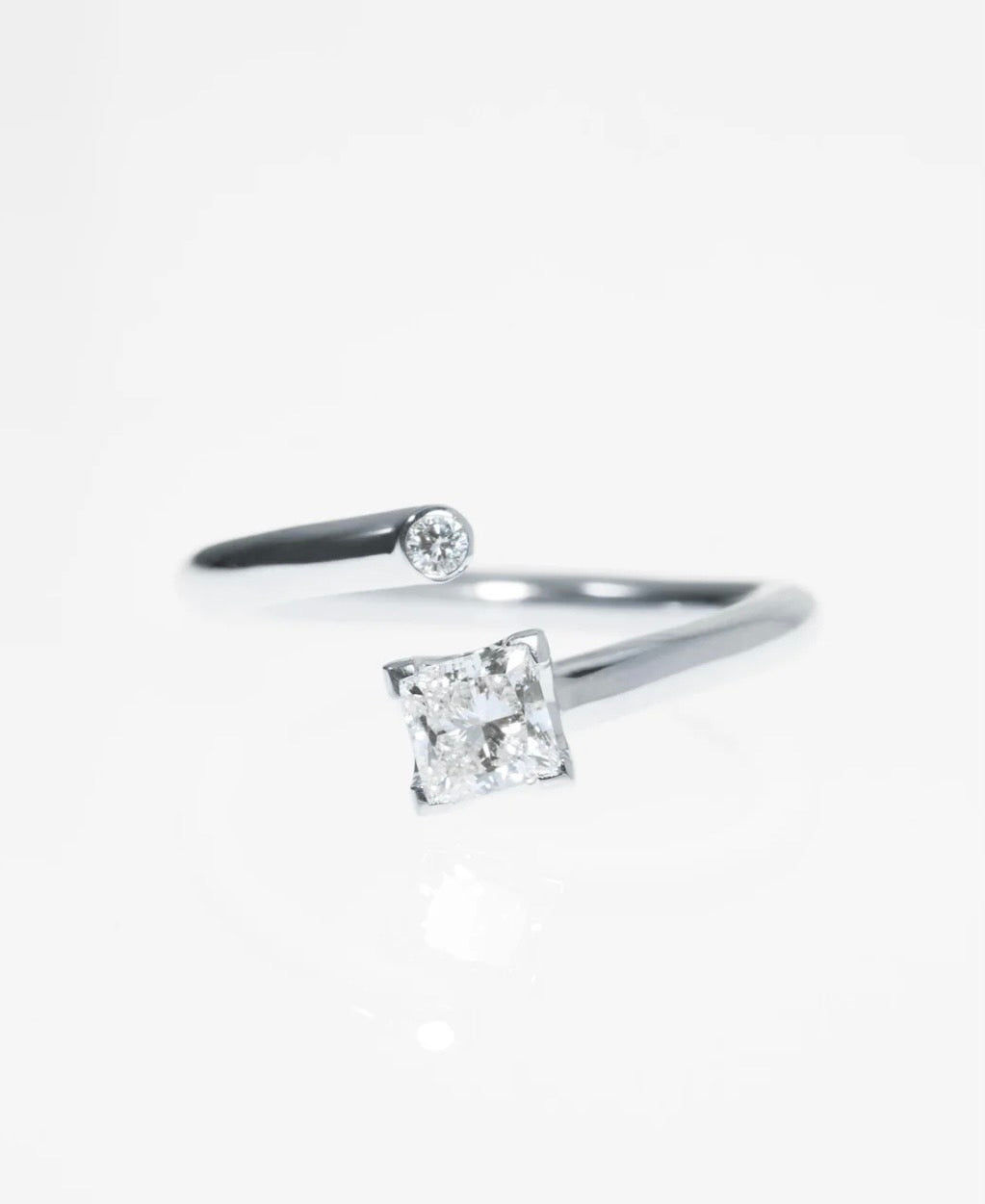 TWO PT900 PRINCESS/MELEE RING