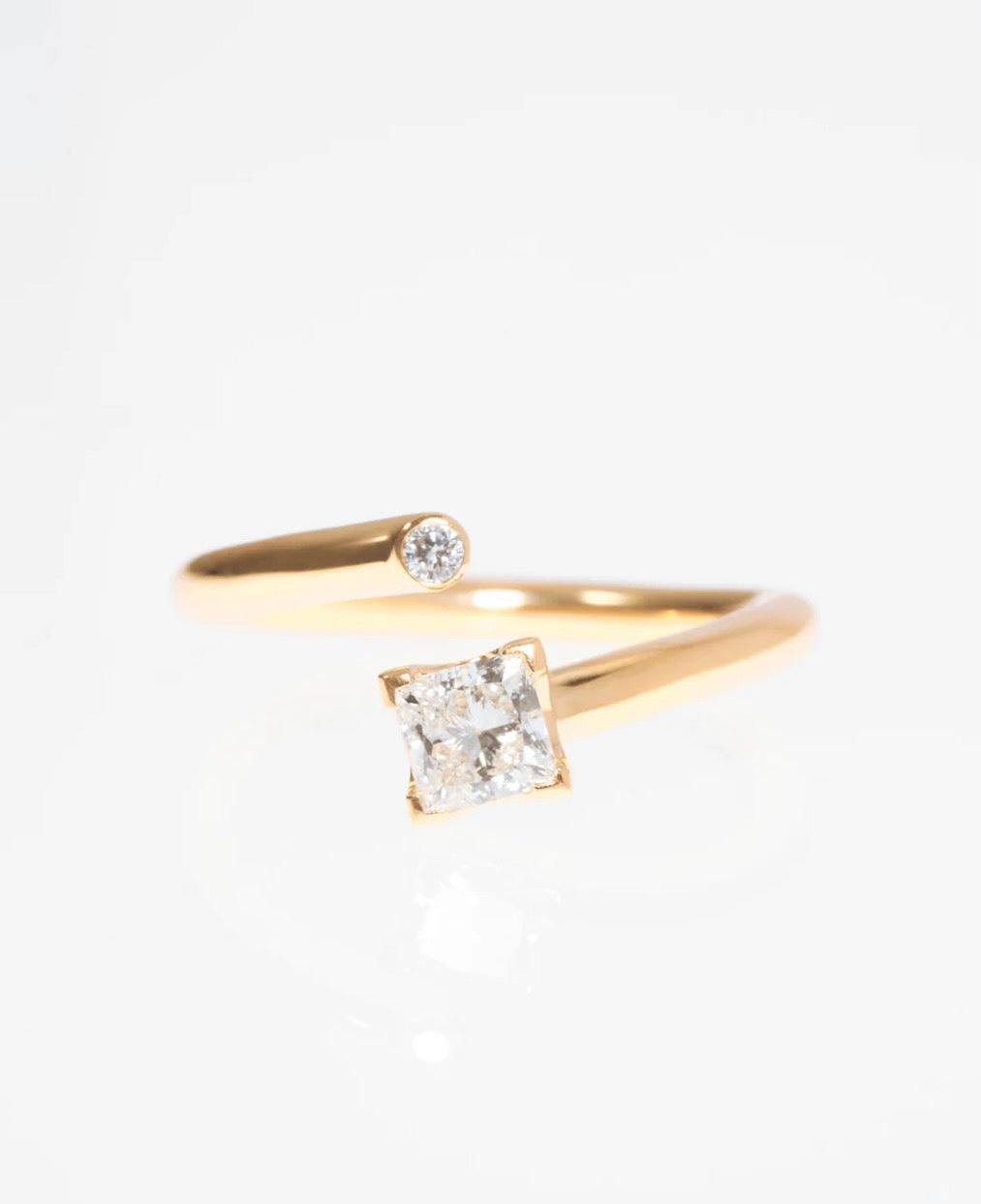 TWO K18YG PRINCESS/MELEE RING