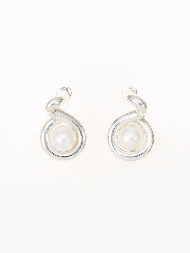 CONTOURS PEARL PIERCED EARRINGS