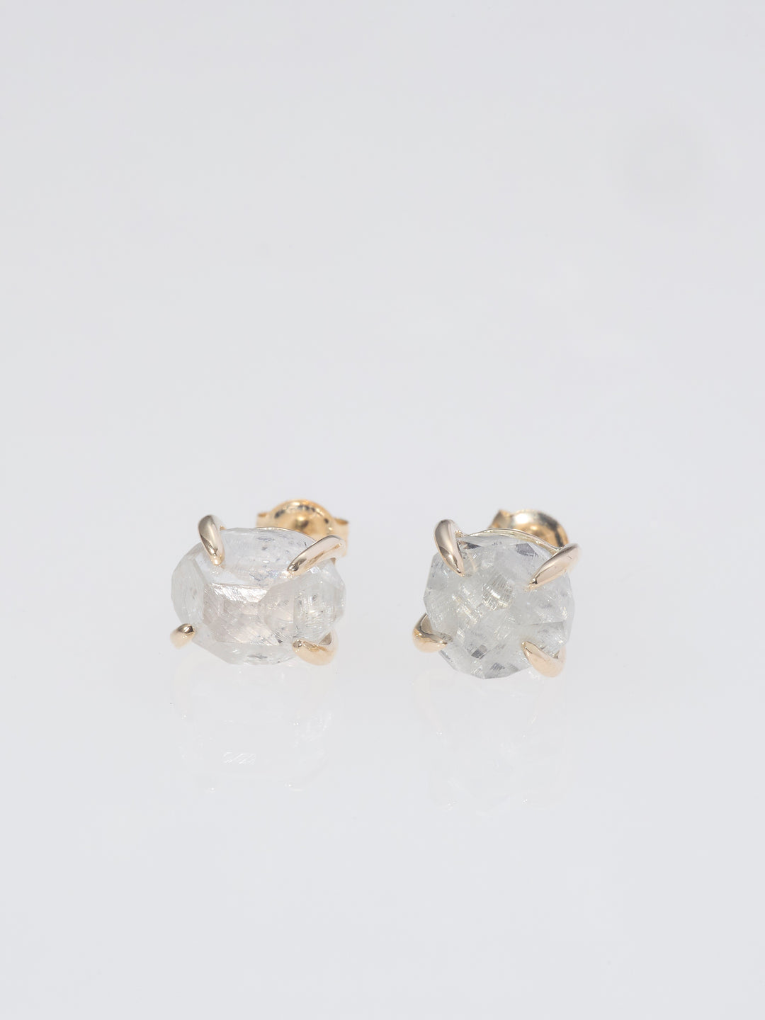 GENSEKI 2CT 10KYG PIERCED EARRINGS