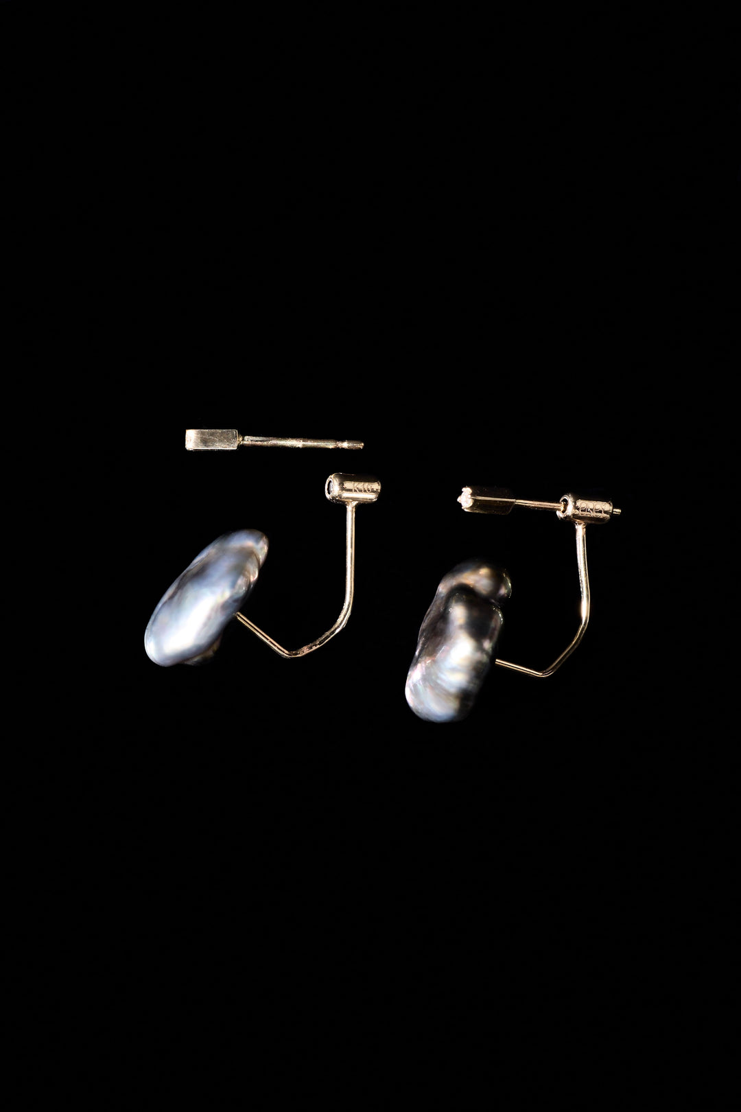 KESHI PEARL 10KYG STUD PIERCED EARRINGS / BLACK