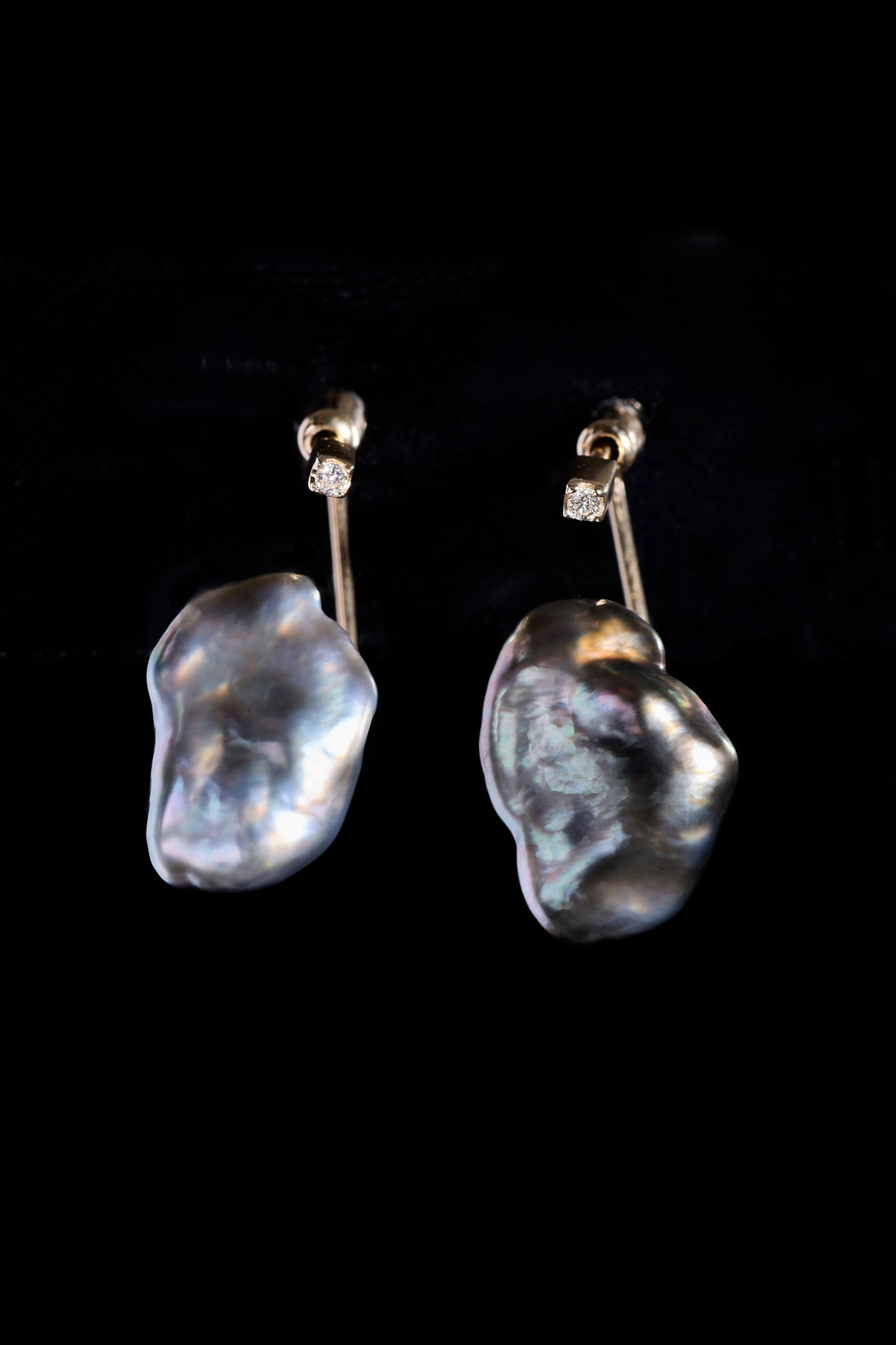 KESHI PEARL 10KYG STUD PIERCED EARRINGS / BLACK
