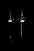 KESHI PEARL 10KYG CHAIN PIERCED EARRINGS / WHITE