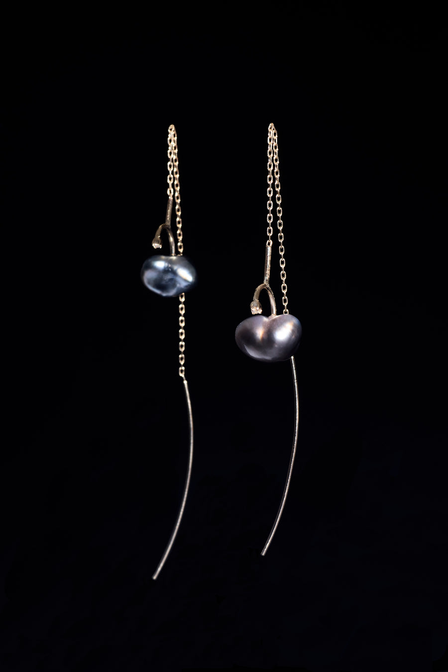 KESHI PEARL 10KYG CHAIN PIERCED EARRINGS / BLACK