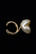 KESHI PEARL 10KYG EAR CUFF / WHITE