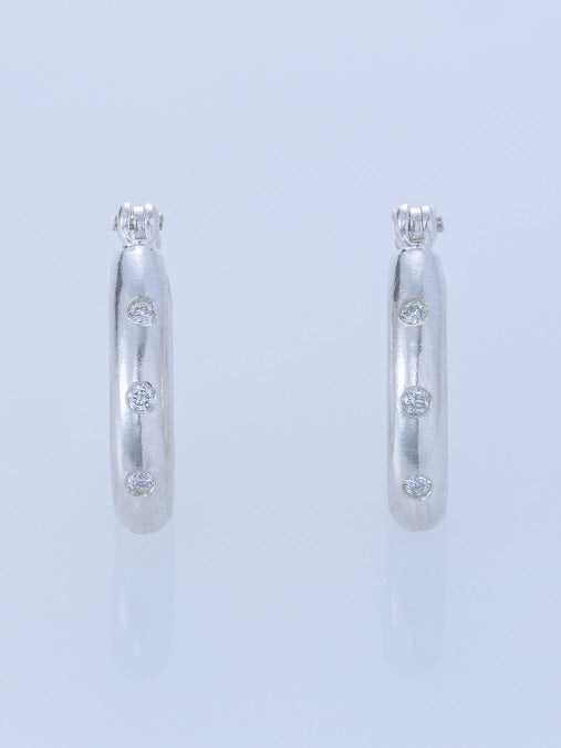 ANTWERP DIAMOND PIERCED EARRING