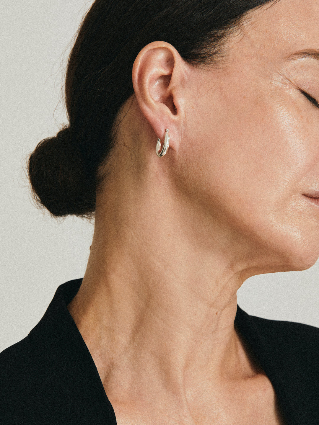 ANTWERP DIAMOND PIERCED EARRING
