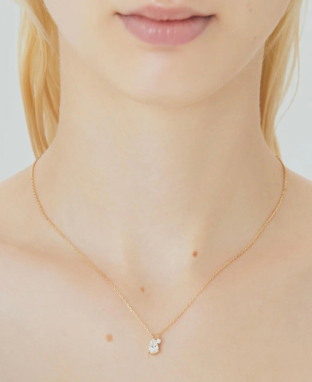 TWO K18YG 0.5CT PEAR NECKLACE