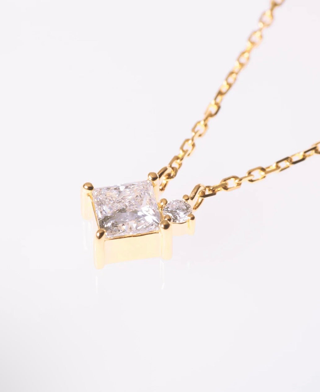 TWO K18YG 0.5CT PRINCESS NECKLACE