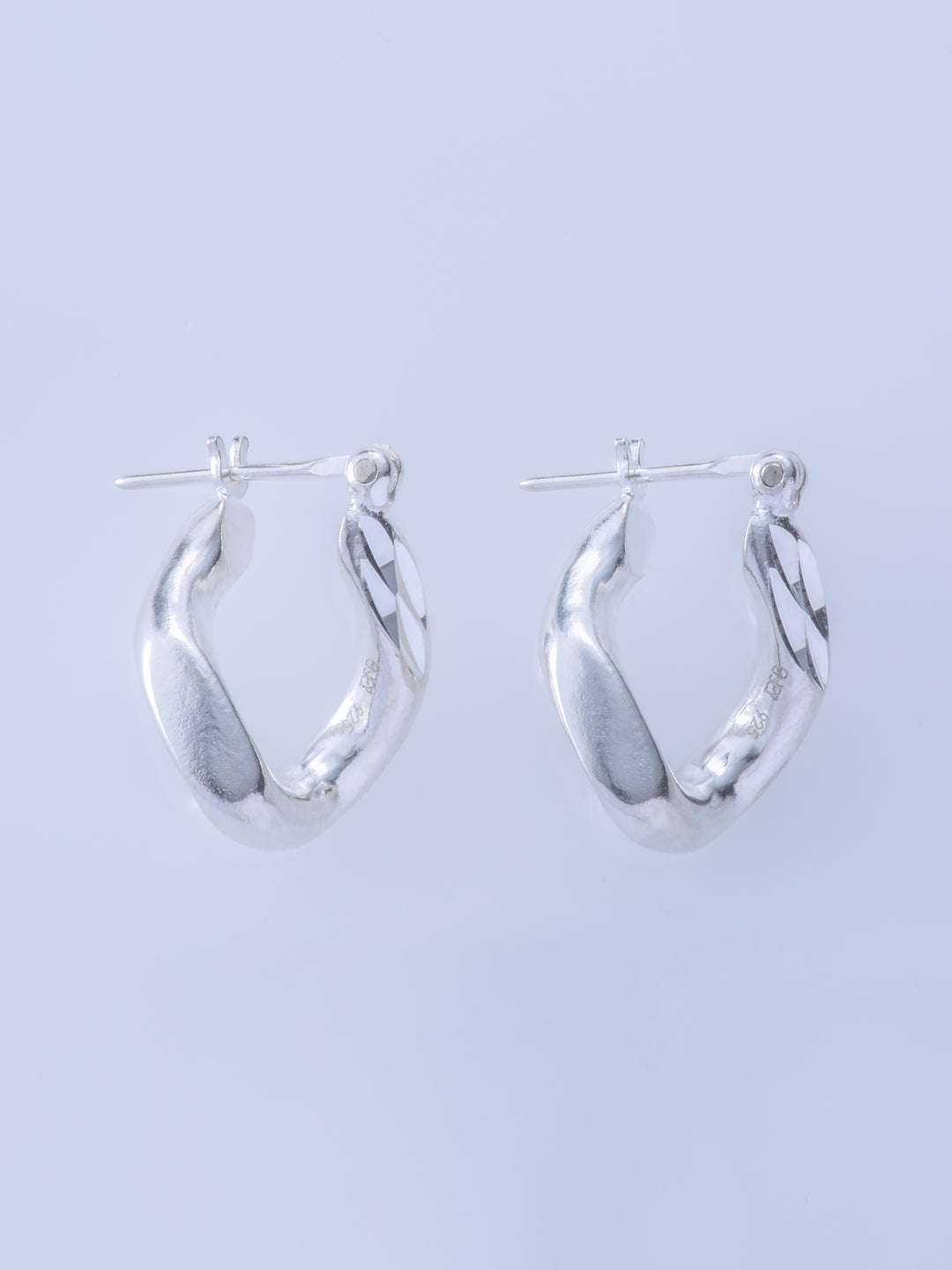 KIHEI DESIGN CUT PIERCED EARRINGS