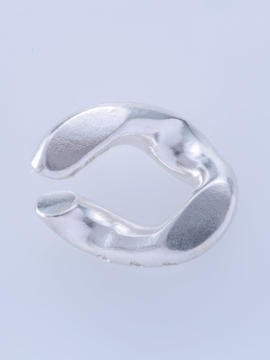 KIHEI MELEE DIAMOND EAR CUFF