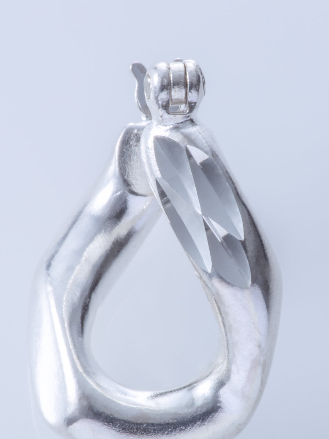 KIHEI DESIGN CUT PIERCED EARRINGS