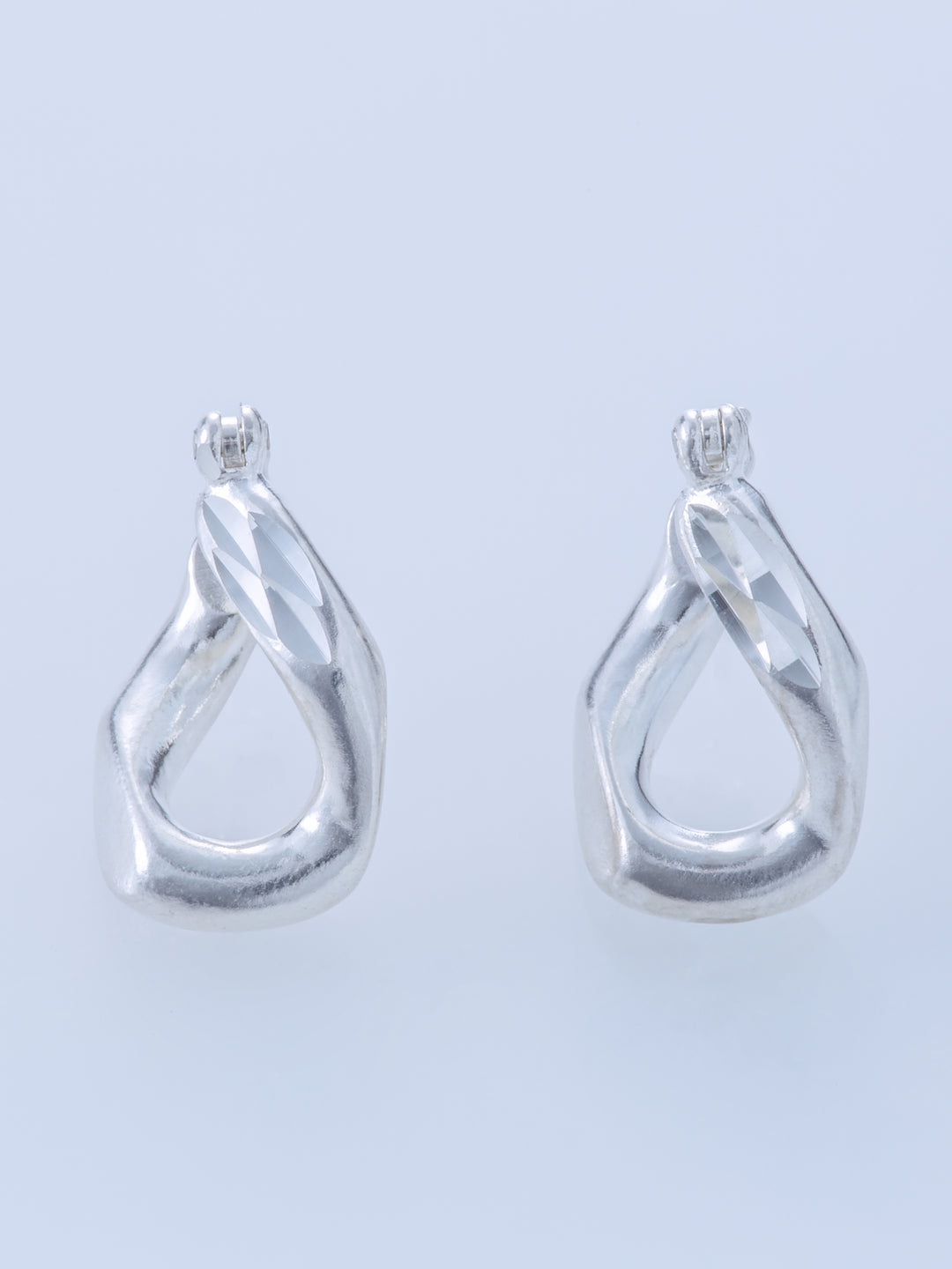 KIHEI DESIGN CUT PIERCED EARRINGS