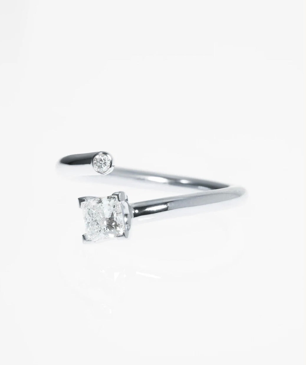 TWO PT900 PRINCESS/MELEE RING