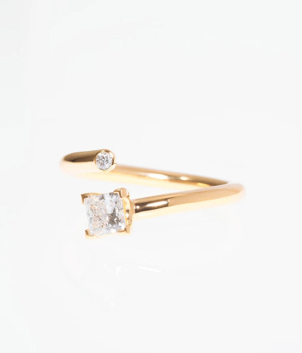 TWO K18YG PRINCESS/MELEE RING
